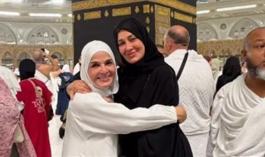 أحدث ظهور لحلا شيحة.. تؤدي مناسك العمرة برفقة منى عبد الغني