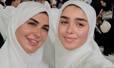 رانيا منصور تؤدي العمرة برفقة ابنتها: نعمة بحمد ربنا عليها