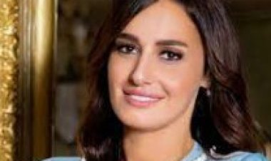 حلا شيحة في عيد الحب بدون مكياج في أحدث جلسة تصوير