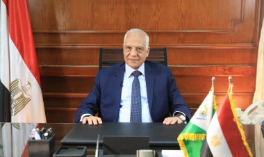 محافظ الجيزة يتابع جهود ضبط ومراقبة الأسواق والمحال التجارية والمخابز