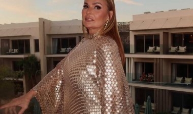 يسرا تتخلى عن الأسود في الجونة.. وتخطف الأنظار بفستان ذهبي لامع