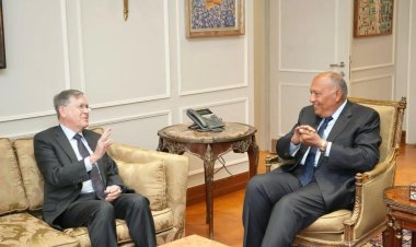 وزير الخارجية يلتقي المبعوث الأمريكي الخاص للشئون الإنسانية في الشرق الأوسط