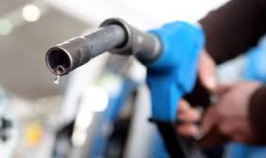 ضبط سيارة محملة بمواد بترولية قبل بيعها في السوق السوداء بأسوان 