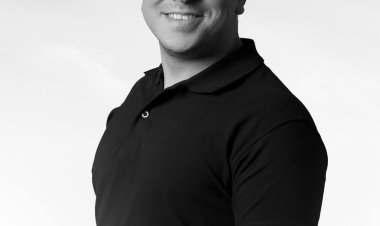 وفاة مصمم الجرافيك أحمد دولا بعد تعرضه لأزمة صحية