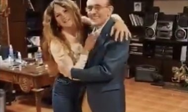 بعد 40 سنة من «الهمجي».. محمد صبحي يلتقي الطفلة ليزا (فيديو)