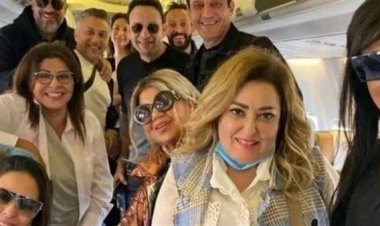 الصورة قديمة.. حقيقة سفر وفد من نجوم الفن لتشجيع منتخب مصر فى باريس