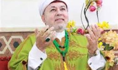 الشيخ صلاح الدين التيجاني يحرر محضر سب وقذف ضد الفتاة خديجة