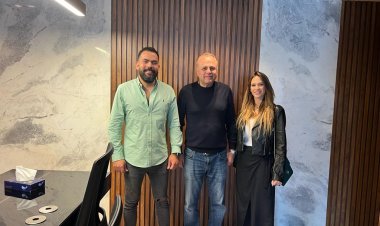 «المتحدة» للخدمات الإعلامية تتعاقد مع خالد عليش وميرهان عمرو لتقديم «بودكاست على الرايق»