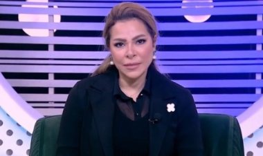 بعد تعرضها للسرقة في باريس..  ألفت عمر تشكر مصر للطيران على الاستجابة السريعة