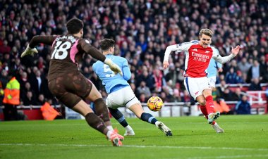 بمشاركة مرموش.. مانشستر سيتي يتلقى هزيمة ثقيلة أمام أرسنال