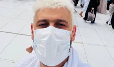 من أمام الكعبة وبالشعر الأبيض.. رامز جلال يشارك جمهوره مناسك العمرة