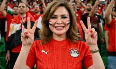 إلهام شاهين تدعم المنتخب مصر قبل مواجهة بلجيكا