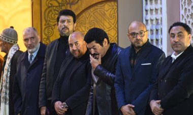 نجوم الفن يساندون باسم سمرة في عزاء والدته.. صور