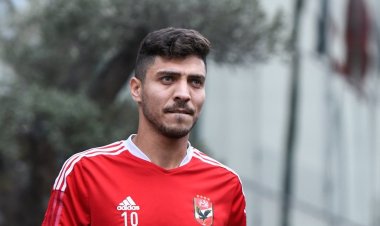 أحمد حسن يكشف مفاجأة بشأن  محمد شريف مع الأهلي