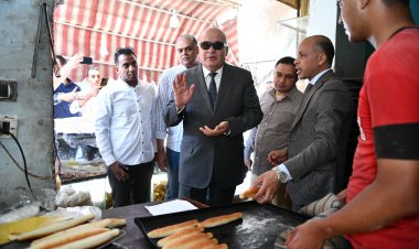 محافظ قنا يفاجئ عددًا من المخابز لمتابعة سير العمل بمدينة قوص