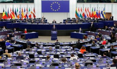 البرلمان الأوروبي يدين منع إسرائيل وصول المساعدات لـ غزة