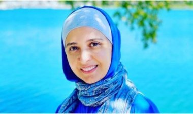 المخرج عادل عوض : أنا ضد اعتزال حنان ترك .. قطعت عيش ناس كتير بسبب اعتزالها