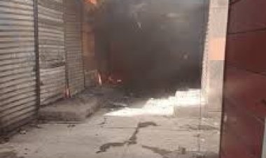 إخماد حريق  شب فى محلين بسوق بدر النموذجي 