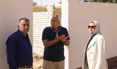 محافظ الوادي الجديد يبحث استغلال المساحات غير المستغلة بمنطقة عين بشارة بالخارجة