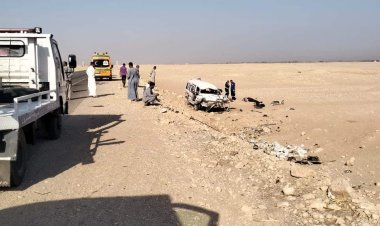 مصرع وإصابة 11 شخصًا في انقلاب ميكروباص بالطريق الصحراوي الغربي بقنا 