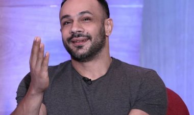 بعد أزمات القبض على مشاهير «التيك توكرز»... محمد عطية: «مجتمع غرقان في الازدواجية»