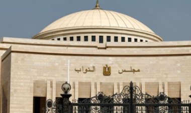 عاجل| البرلمان يناقش اتخاذ إجراءات عاجلة ضد «أوبر وكريم ودي دي وسويفل»