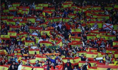 بعد الهتافات العنصرية بمباراة مصر وإسبانيا.. «فيفا» يفتح تحقيقا مع الاتحاد الإسباني 