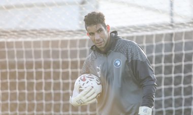 منتخبنا لم يتقدم خطوة من 13 سنة..  شريف إكرامى يفتح النار ضد مسئولي الكرة في مصر