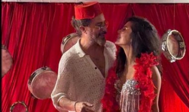 بالطرابيش وبدل الرقص.. هادي الباجوري وهايدي خالد يحتفلان بالحنة في الجونة