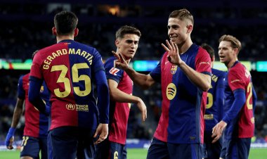 برشلونة يفوز بصعوبة على بلد الوليد ويعزز صدارته للدوري