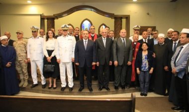 محافظ الجيزة يزور مقر الكنيسة الإنجيلية بالجيزة للتهنئة بعيد القيامة المجيد