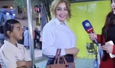 فيديو منتشر يثير الجدل لأم عراقية "تكسر  خاطر" ابنتها الطفلة وتصفها بالقبيحة أمام الكاميرا