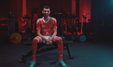 يوسف بلعمري: أتطلع لحصد البطولات مع الأهلي وإسعاد الجماهير