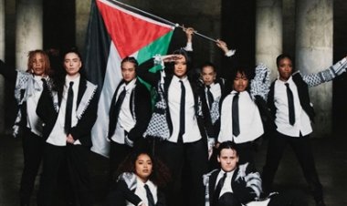 تحيا الانتفاضة.. مغنية أمريكية مشهورة ترفع علم فلسطين في فيديو كليب