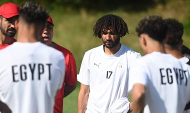 بعثة المنتخب الاوليمبي في فرنسا تحتفل بعيد ميلاد «النني» 