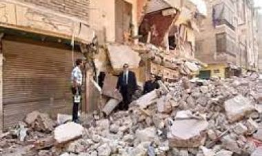 تفاصيل انهيار عقار العياط... الحماية المدنية تستخرج جثامين أم وطفلتها من أسفل الأنقاض 