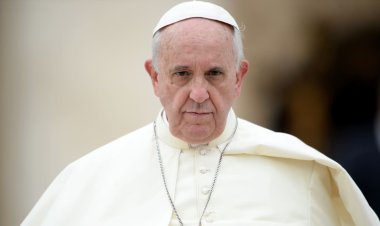 بابا الفاتيكان يدعو لاتخاذ إجراءات عاجلة لدعم الفلسطينيين في غزة