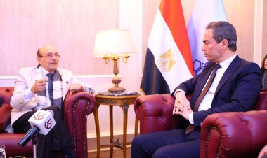 بعد لقاء أحمد المسلماني.. محمد صبحي يعود إلى ماسبيرو بمسلسل إذاعي جديد "مرفوع مؤقتًا من الخدمة"