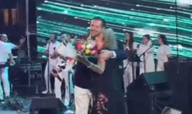 بعد أزمة حفله بالساحل الشمالي.. معجبة تلاحق راغب علامة في آخر حفلاته