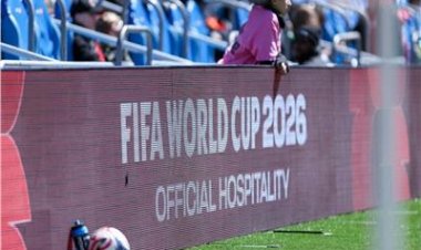 الفيفا يعلن حظر استخدام زجاجات المياه في ملاعب كأس العالم