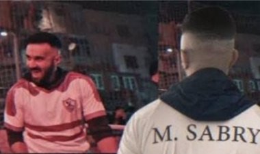 بعد فوز الأبيض بالدوري.. حسني شتا يتصدر المشهد بـ«تيشرت» محمد صبري