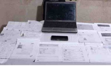 القبض على شخص لاتهامه بتزوير تأشيرات السفر وعقود العمل بالجيزة 