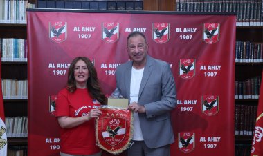 قبل السفر للمشاركة في مونديال الأندية.. الخطيب يستقبل السفيرة الأمريكية