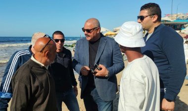 رئيس مصايف الإسكندرية يتفقد انضباط العمل بالشواطئ خلال العيد