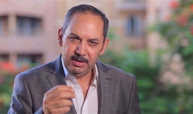 تصالح الفنان كمال أبو رية مع قائد سيارة بعد تعرضه لحادث مروري بكرداسة