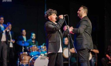 الطفل آدم مهنى حفيد الموسيقار هاني مهنى يبدع في "قال جالي بعد يومين"