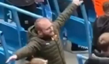 بسبب الإشارة لطائرة.. الشرطة تعتقل مشجع في بريطانيا