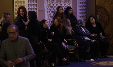 عزاء والدة رانيا فريد شوقى بمسجد الشرطة في 6 أكتوبر