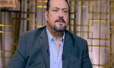 مراد مكرم يسخر من دوره في مسلسل ورد وشيكولاته

"أنا بعد ورد و شيكولاته لازم أعمل فيلم كرتون"