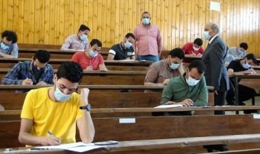 بعد تعليق المنح.. رئيس جامعة القاهرة يعلن التزامه بتحمل مصروفات الطلاب الدراسية